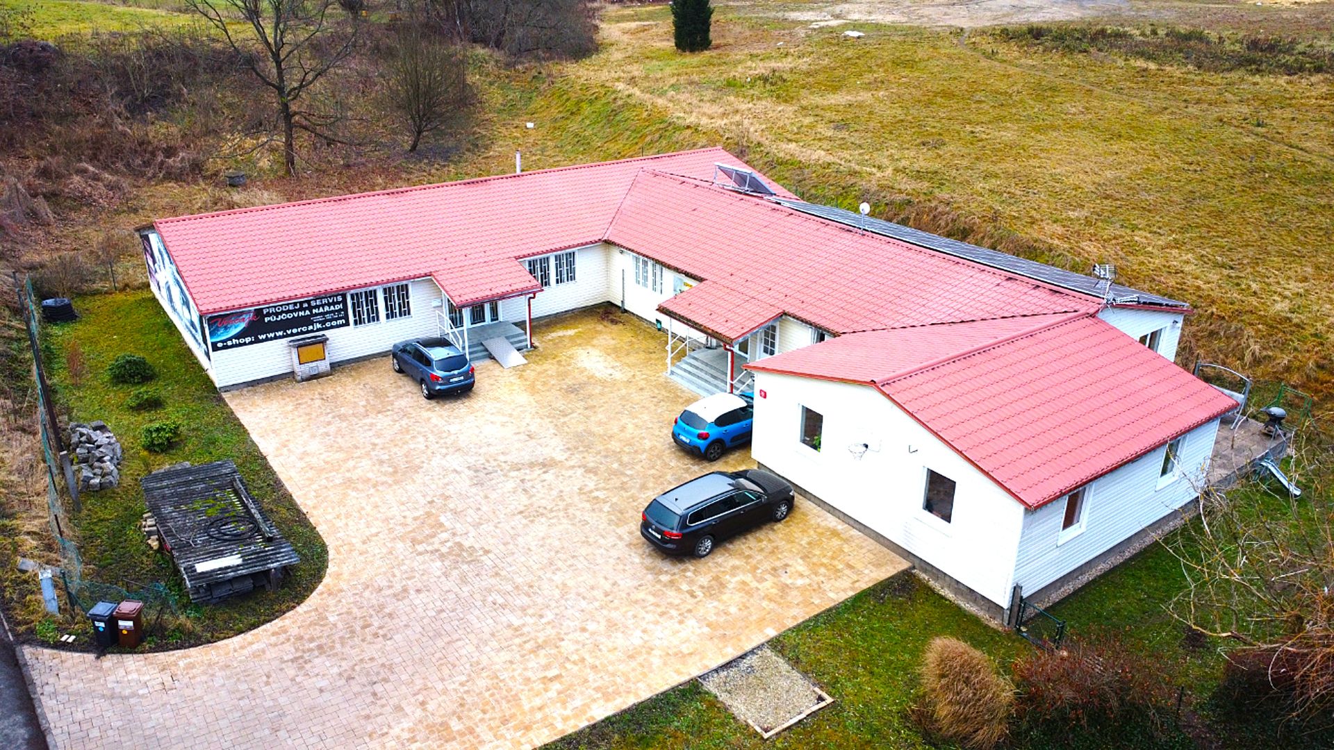 Pronájem komerčních prostor 185 m2